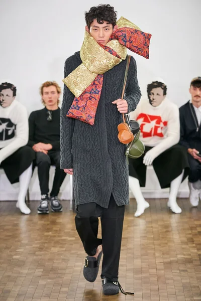 Look 14